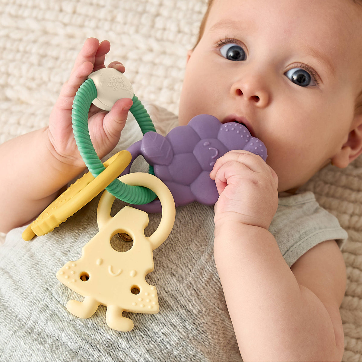 *NEW* Itzy Trio™ Multi-textured Silicone Teether Charcuterie