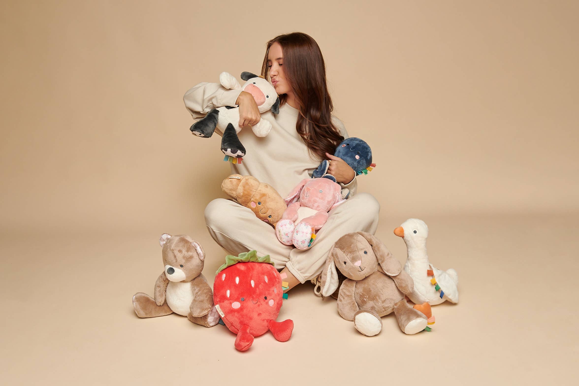 Sweetie Snuggles™ Plush: Pink Bunny