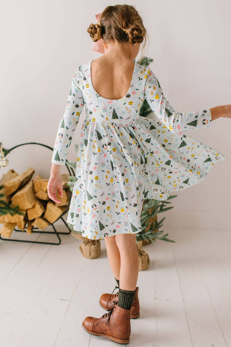 Gwendolyn Dress in Festive Scenes