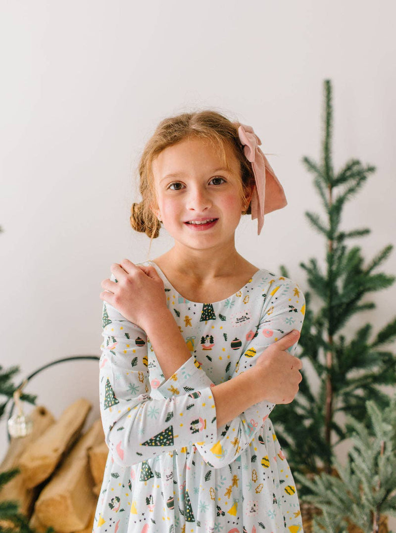 Gwendolyn Dress in Festive Scenes