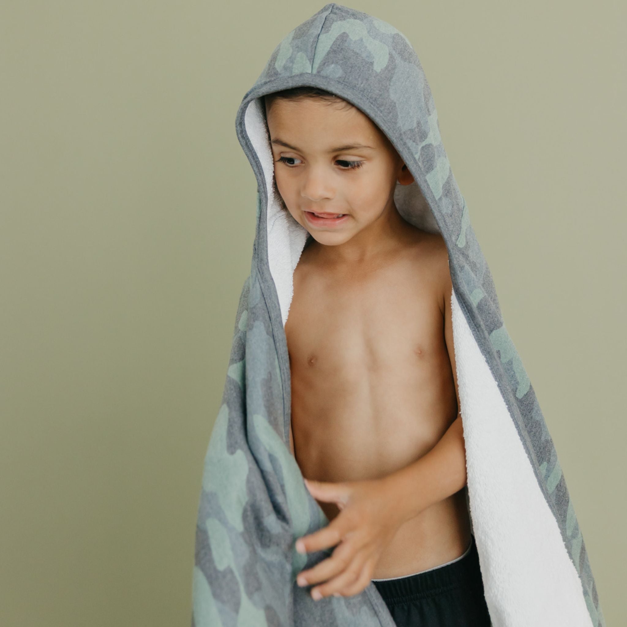 Copper Pearl Premium Big Kid Knit Hooded Towel | Hunter