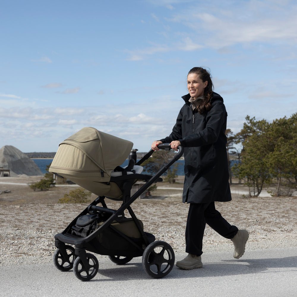 Thule Charm Stroller with Newborn Insert - Baby Biz
