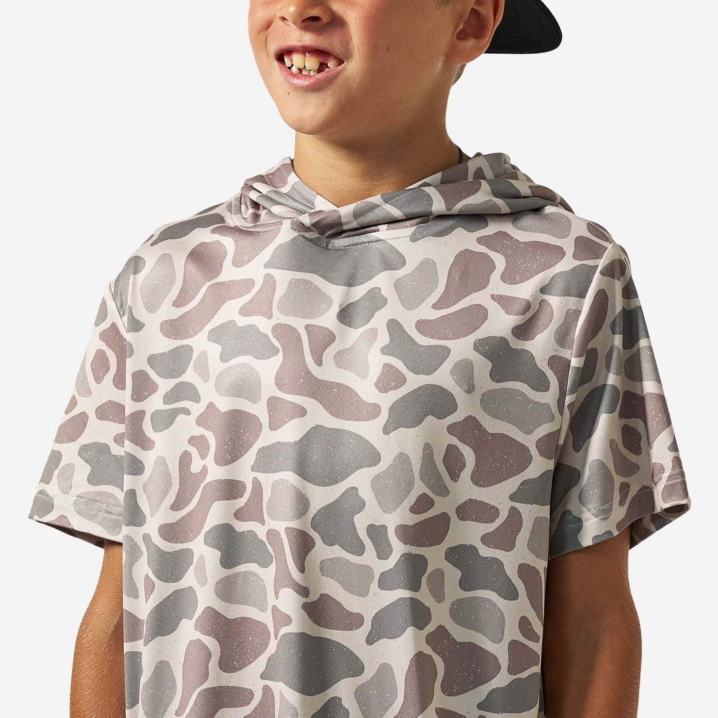 Burlebo Youth S/S Performance Hoodie | Classic Deer Camo