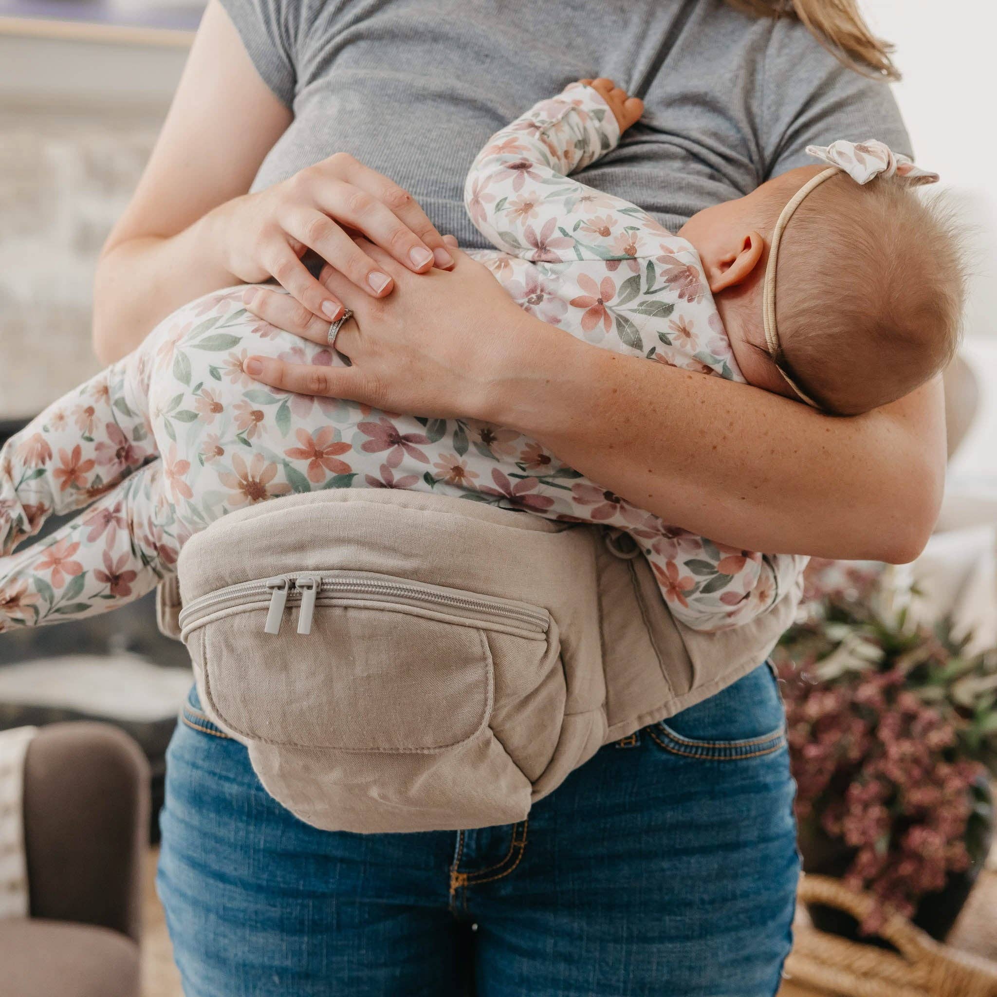 Everyday Hip Carrier - Taupe