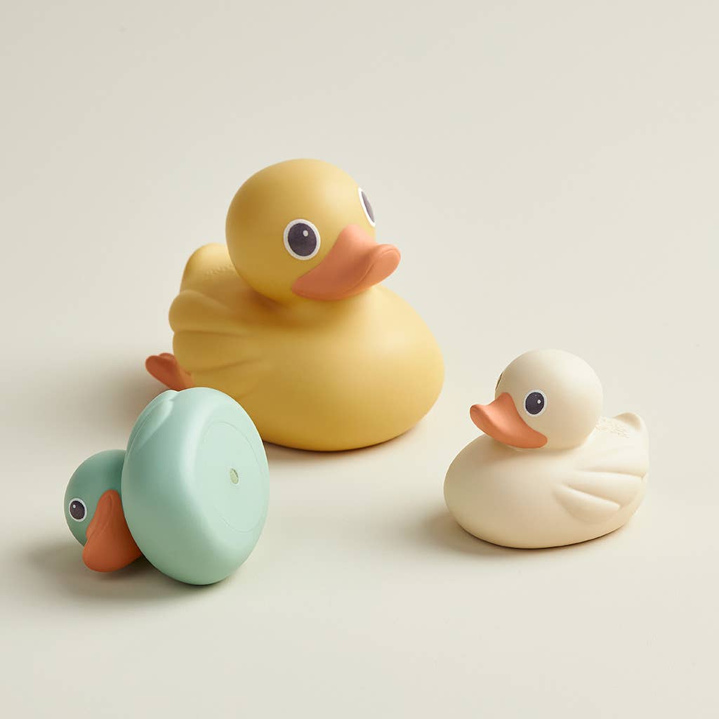 *NEW OPTION* Itzy Ducky Family™ - Bath + Water Table Toys