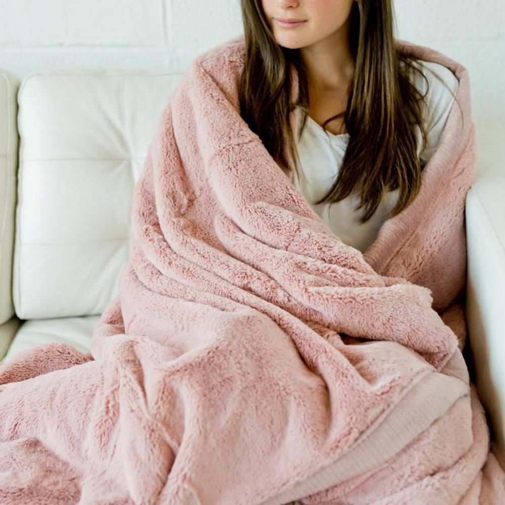Saranoni Lush Extra Large Blanket | Ballet Slipper